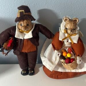 Thanksgiving Vintage Pilgrim Bear decorations